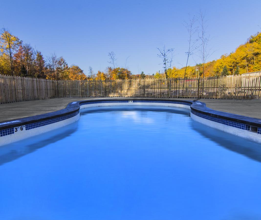 Rippling River Resort 马凯特 外观 照片